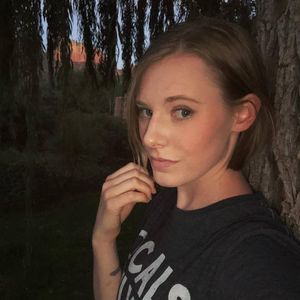 Meet your Posher, Alexi